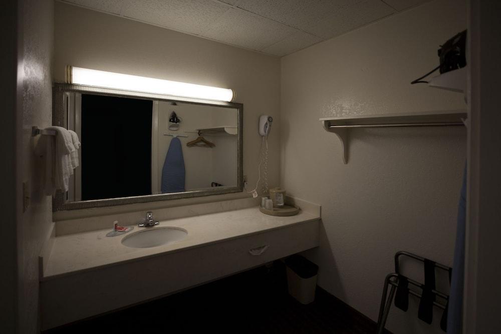Econo Lodge Wytheville I-77 & I-81 Екстер'єр фото