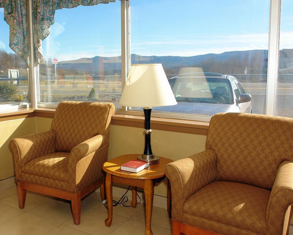 Econo Lodge Wytheville I-77 & I-81 Екстер'єр фото