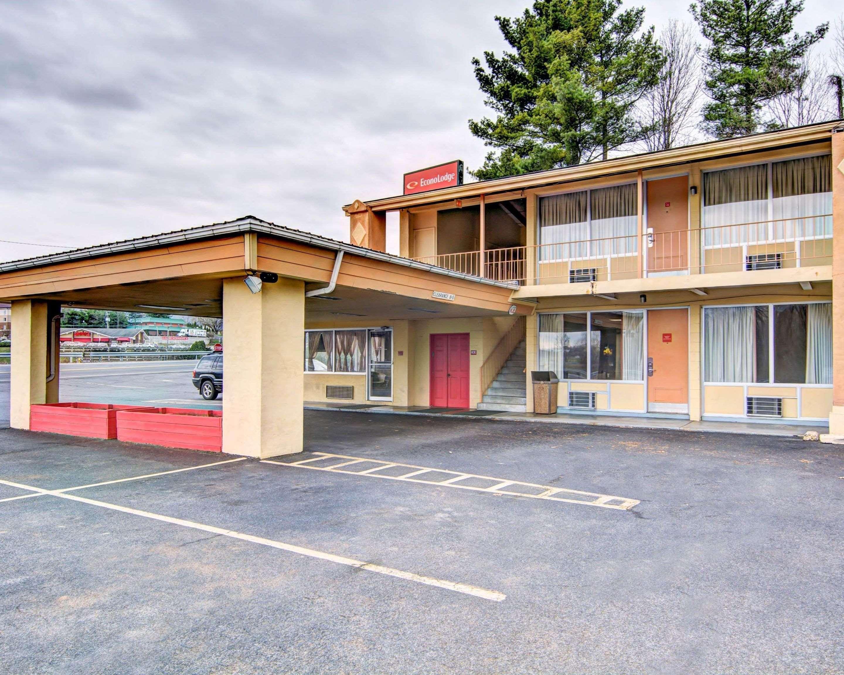 Econo Lodge Wytheville I-77 & I-81 Екстер'єр фото