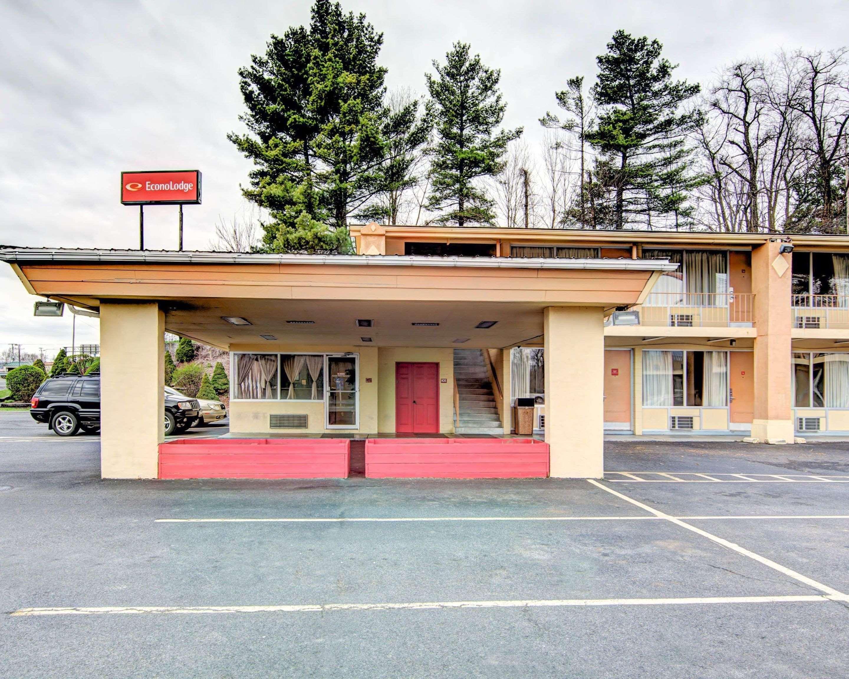 Econo Lodge Wytheville I-77 & I-81 Екстер'єр фото