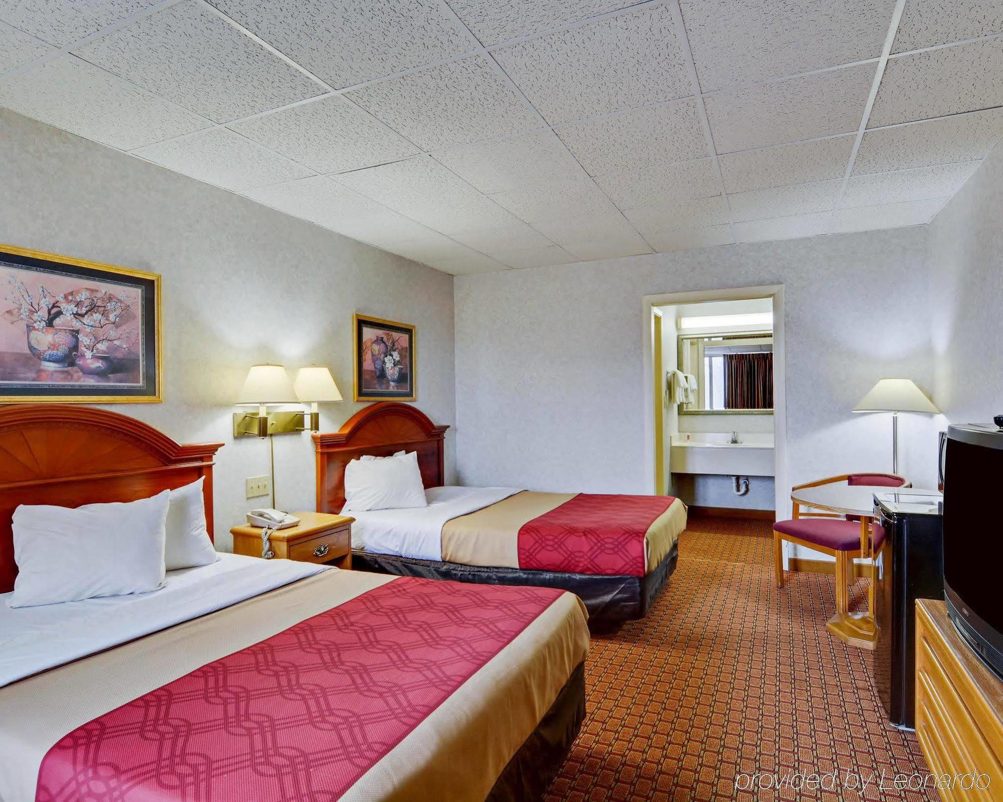 Econo Lodge Wytheville I-77 & I-81 Екстер'єр фото