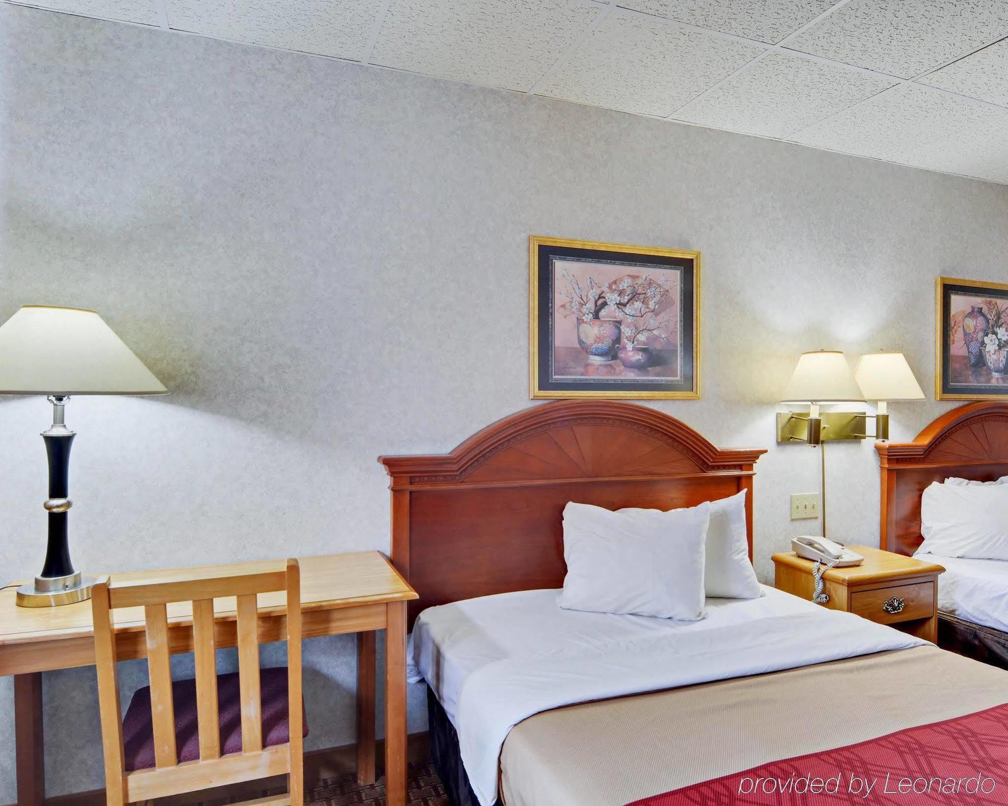 Econo Lodge Wytheville I-77 & I-81 Екстер'єр фото
